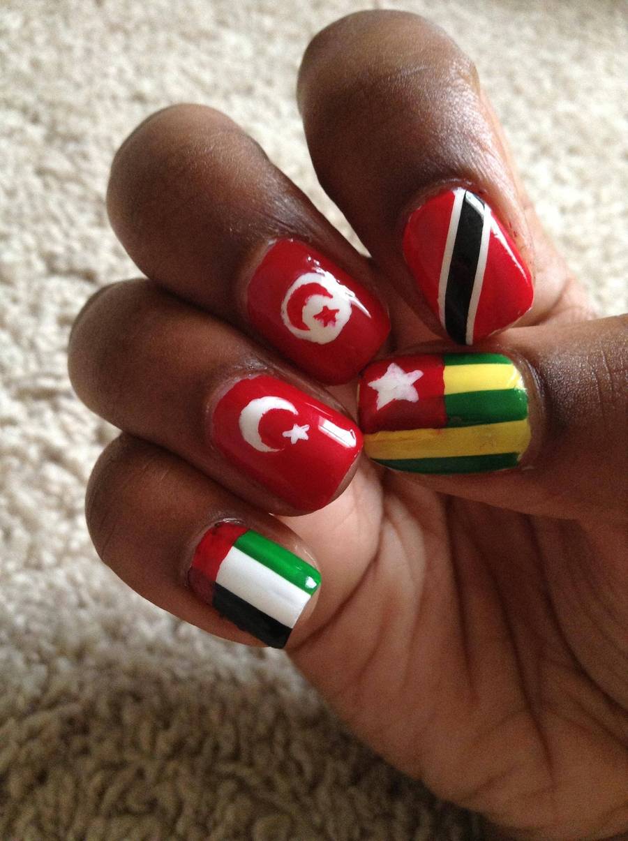 Ногти с флагами разных стран